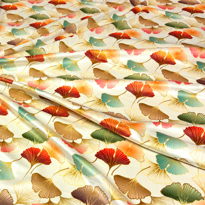 Tissu Velours ras imprimé écru motifs japonais feuilles de gingko biloba multicolores - OEKO-TEX