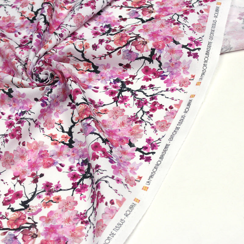 Tissu cotonnade SAKURA ROSE : jardin japonais aux fleurs de cerisier roses & fuchsia - TissusPapi.com