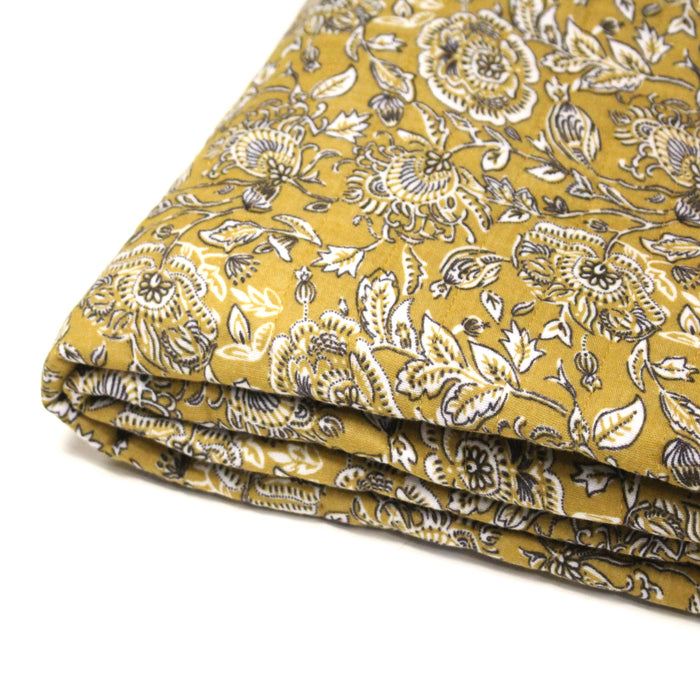 Tissu double gaze de coton matelassé motif KALAMKARI aux fleurs indiennes, fond jaune moutarde ou fond bleu ciel - OEKO-TEX