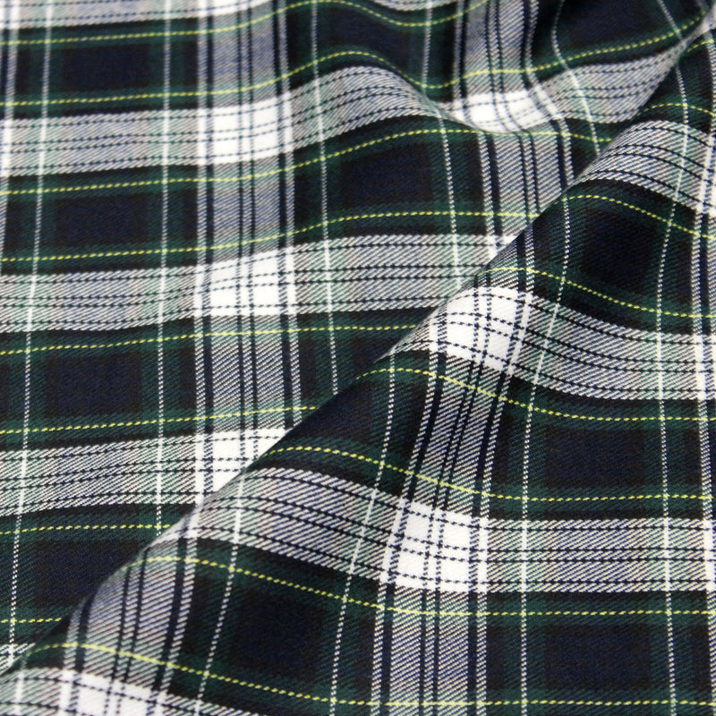 Tissu habillement Tartan carreaux motif traditionnel bleu marine, vert et blanc - OEKO - TEX® - TissusPapi.com