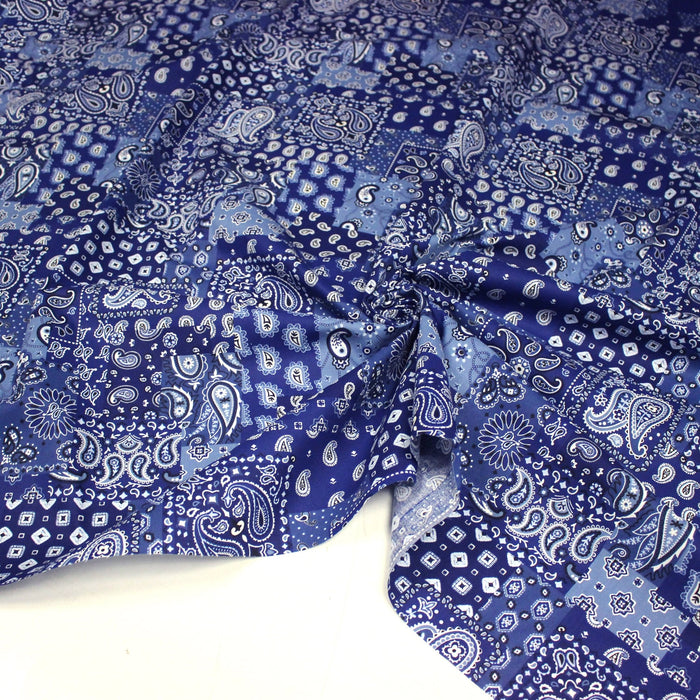 Tissu cotonnade, motif BANDANA paisley : rouge / bleu / vert - OEKO - TEX STANDARD 100 - TissusPapi.com