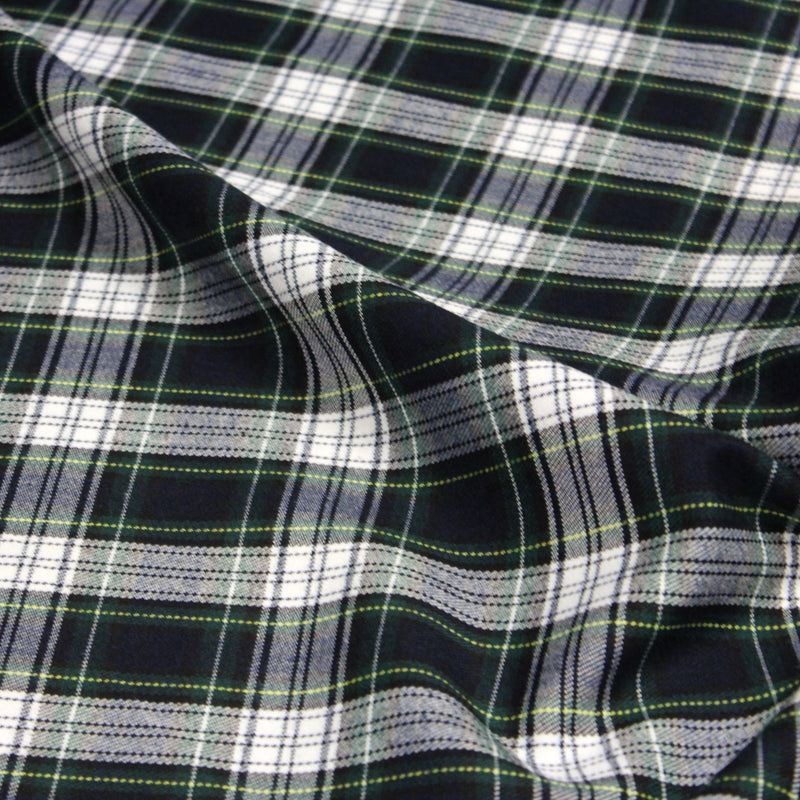 Tissu habillement Tartan carreaux motif traditionnel bleu marine, vert et blanc - OEKO - TEX® - TissusPapi.com