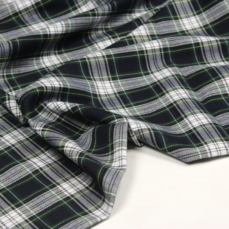 Tissu habillement Tartan carreaux motif traditionnel bleu marine, vert et blanc - OEKO - TEX® - TissusPapi.com