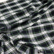 Tissu habillement Tartan carreaux motif traditionnel bleu marine, vert et blanc - OEKO - TEX® - TissusPapi.com