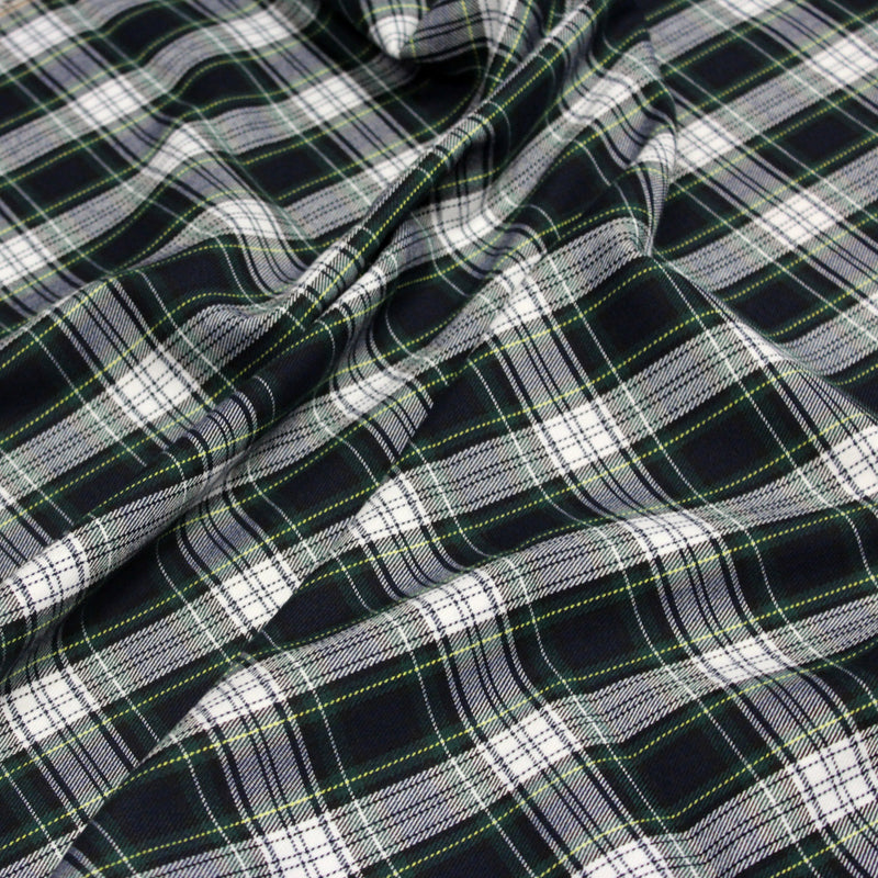 Tissu habillement Tartan carreaux motif traditionnel bleu marine, vert et blanc - OEKO - TEX® - TissusPapi.com