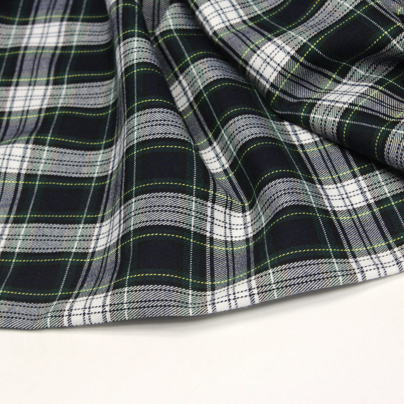Tissu habillement Tartan carreaux motif traditionnel bleu marine, vert et blanc - OEKO - TEX® - TissusPapi.com