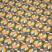 Tissu cotonnade SEVENTIES fleurs géométriques, jaune & rose fond kaki - STANDARD 100 OEKO - TEX - TissusPapi.com
