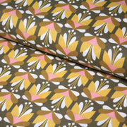 Tissu cotonnade SEVENTIES fleurs géométriques, jaune & rose fond kaki - STANDARD 100 OEKO - TEX - TissusPapi.com