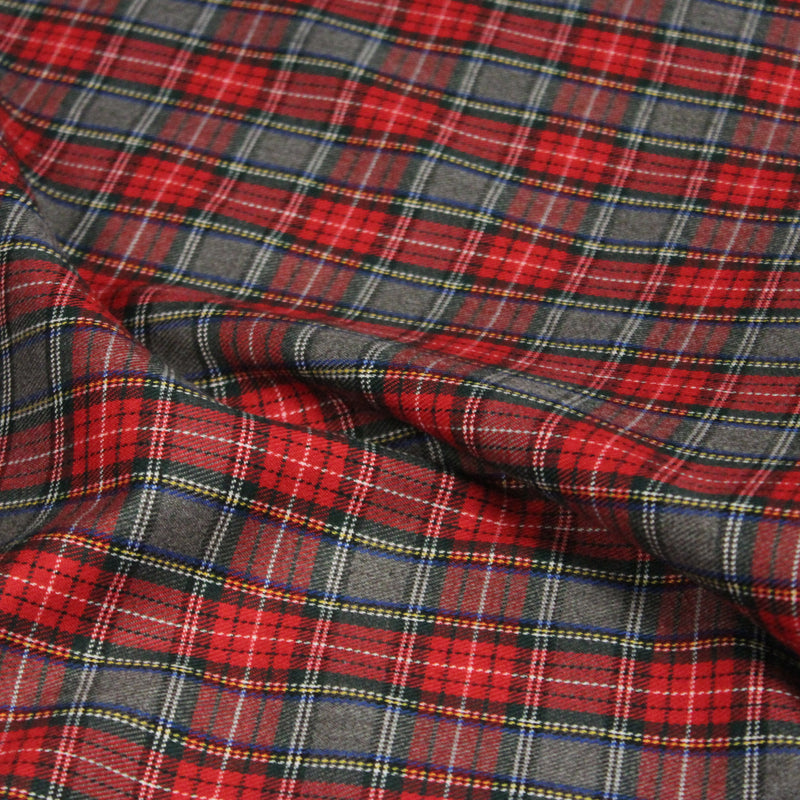 Tissu habillement Tartan carreaux motif traditionnel rouge, vert et gris - OEKO - TEX® - TissusPapi.com