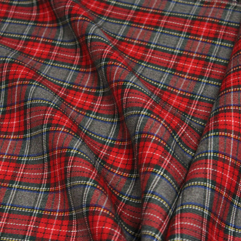 Tissu habillement Tartan carreaux motif traditionnel rouge, vert et gris - OEKO - TEX® - TissusPapi.com