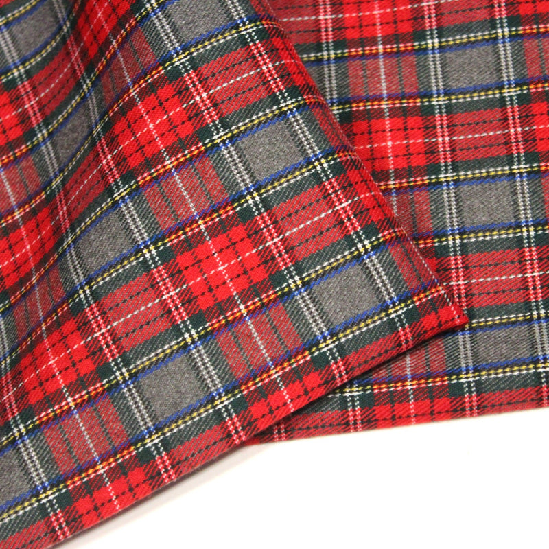 Tissu habillement Tartan carreaux motif traditionnel rouge, vert et gris - OEKO - TEX® - TissusPapi.com