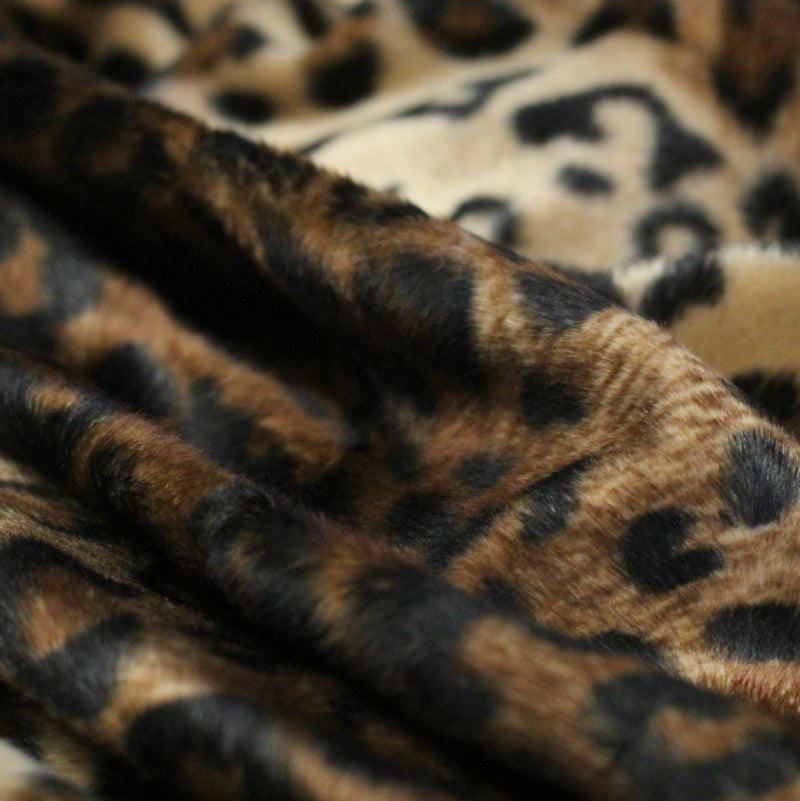 Tissu Velours imprimé motif LEOPARD aux couleurs fauves - TissusPapi.com