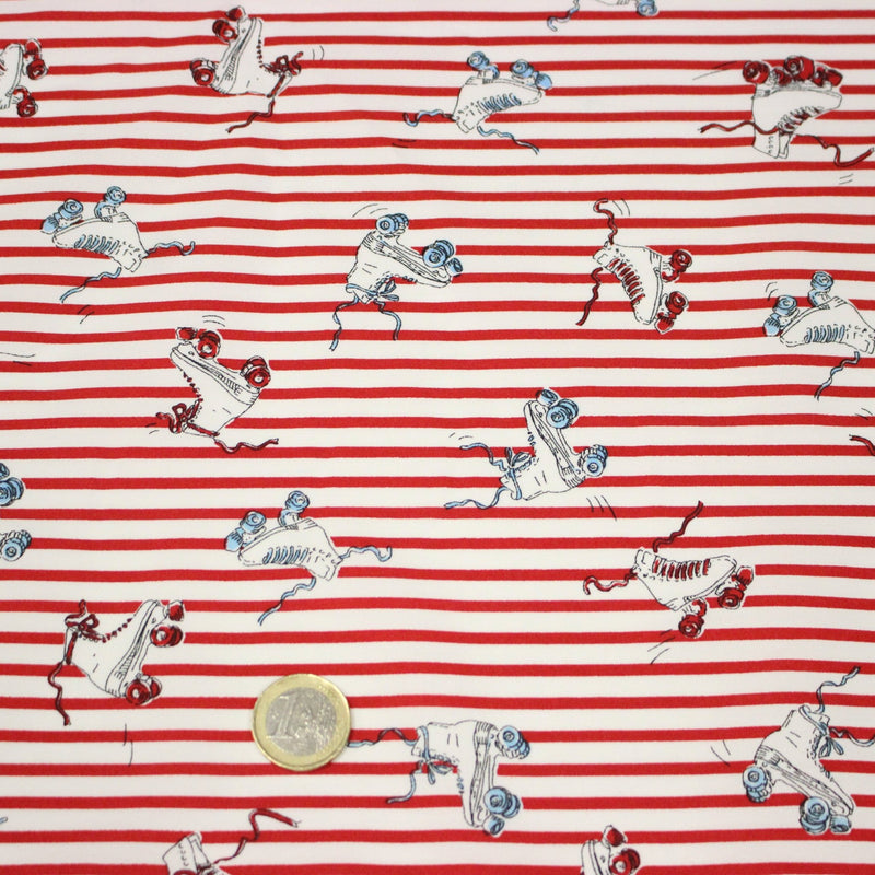 Tissu popeline coton, roller quad / patins à roulette & rayures blanches et rouges - TissusPapi.com