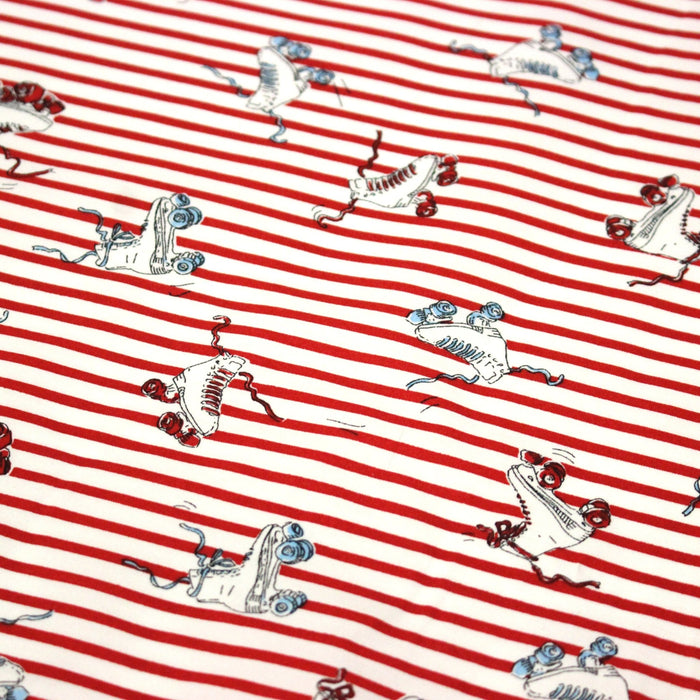 Tissu popeline coton, roller quad / patins à roulette & rayures blanches et rouges - TissusPapi.com
