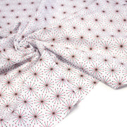 Tissu de Noël cotonnade aux étoiles vertes et rouges, fond blanc - TissusPapi.com