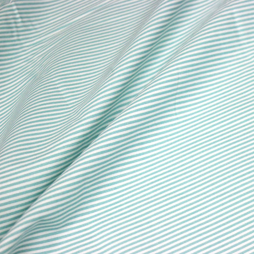 Tissu popeline coton aux fines rayures vert menthe à l'eau et blanches - TissusPapi.com