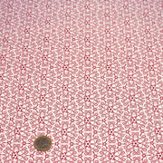 Tissu de Noël cotonnade blanc aux motifs géométriques rouges de Noël - TissusPapi.com
