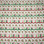 Tissu de Noël cotonnade blanc rouge vert aux cloches, gants et patins à glace sur fond rayé - TissusPapi.com