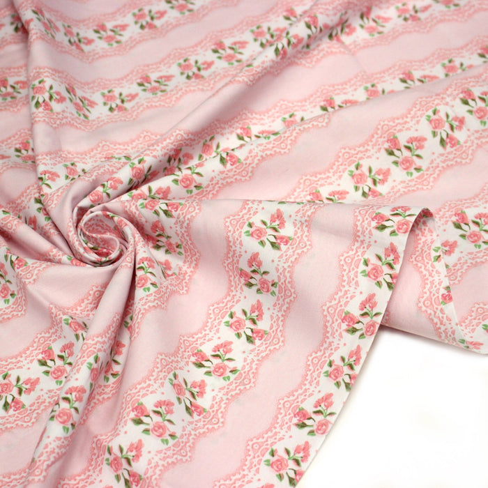 Tissu popeline coton, rayure romantique aux bouquets de roses façon dentelle - TissusPapi.com
