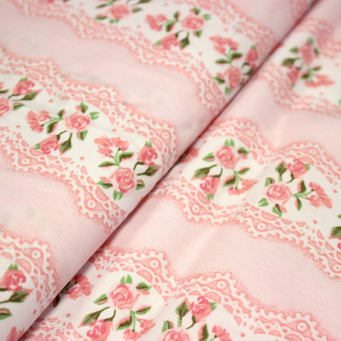 Tissu popeline coton, rayure romantique aux bouquets de roses façon dentelle - TissusPapi.com
