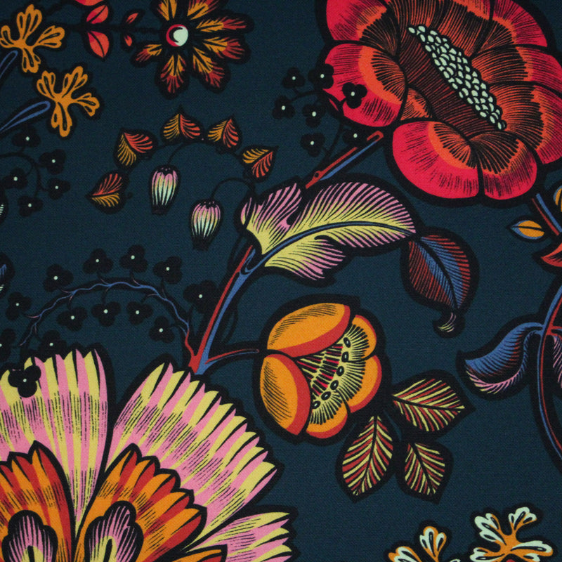 Tissu demi natté INDIENNES fleuri 100% coton, fond bleu pétrole - Collection Thevenon - TissusPapi.com