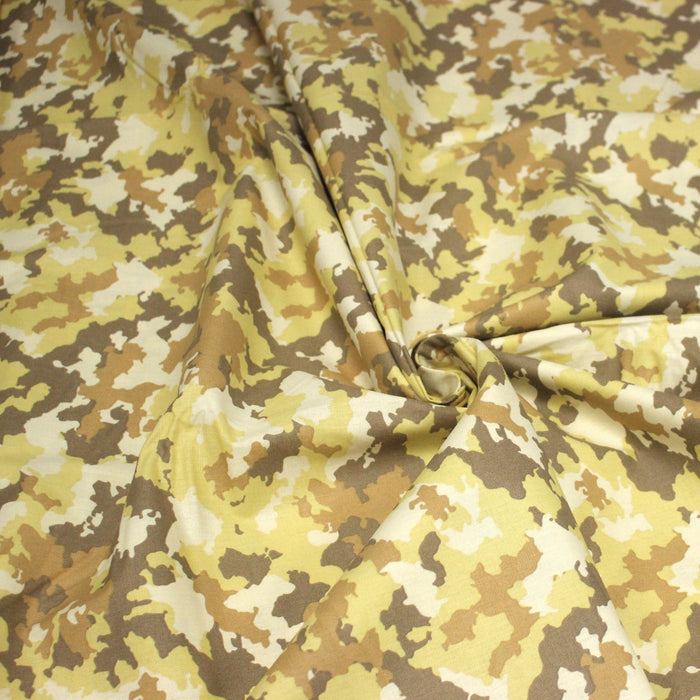 Tissu popeline coton motif camouflage tons sable, beige, brun et jaune - TissusPapi.com