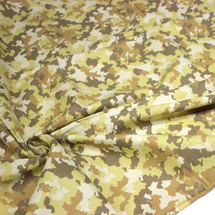 Tissu popeline coton motif camouflage tons sable, beige, brun et jaune - TissusPapi.com