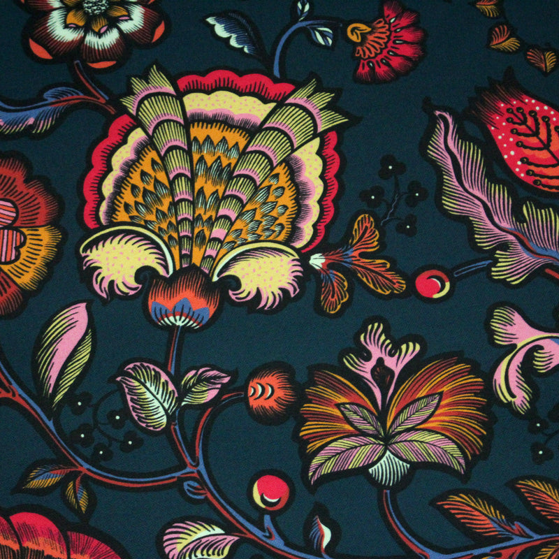 Tissu demi natté INDIENNES fleuri 100% coton, fond bleu pétrole - Collection Thevenon - TissusPapi.com