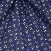 Tissu de Noël cotonnade bleu aux sapins blancs & blancs, étoiles grises - STANDARD 100 OEKO - TEX - TissusPapi.com