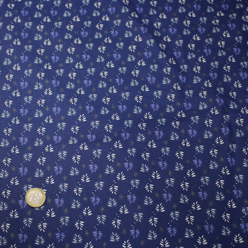 Tissu de Noël cotonnade bleu aux sapins blancs & blancs, étoiles grises - STANDARD 100 OEKO - TEX - TissusPapi.com