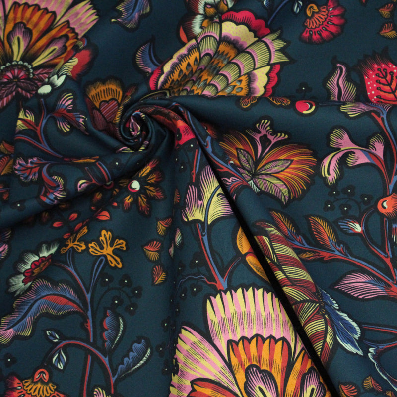 Tissu demi natté INDIENNES fleuri 100% coton, fond bleu pétrole - Collection Thevenon - TissusPapi.com