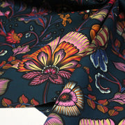 Tissu demi natté INDIENNES fleuri 100% coton, fond bleu pétrole - Collection Thevenon - TissusPapi.com