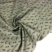 Tissu popeline coton aux petites voitures ancienne, fond vert kaki - TissusPapi.com