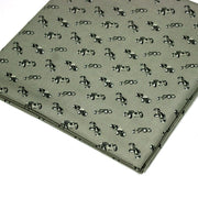 Tissu popeline coton aux petites voitures ancienne, fond vert kaki - TissusPapi.com