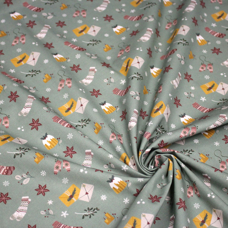 Tissu de Noël, cotonnade vert aux objets de Noël moutarde et bordeaux - STANDARD 100 OEKO - TEX - TissusPapi.com
