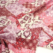Tissu coton fin imprimé INDIENNES, patchwork rose de motifs floraux et arabesques - STANDARD 100 OEKO - TEX - TissusPapi.com