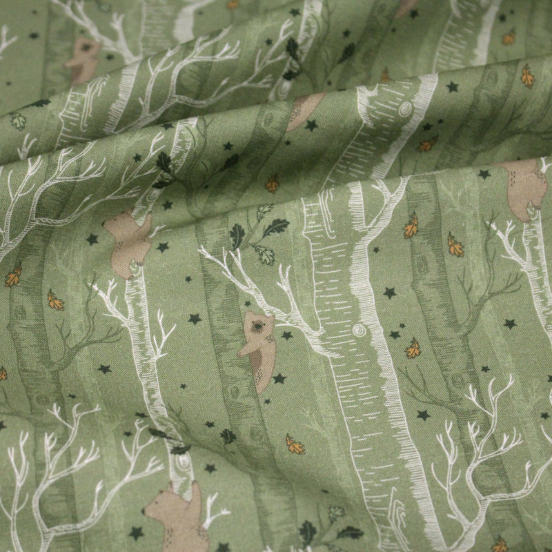 Tissu cotonnade vert aux ours dans les arbres, collection AUTOMNE - STANDARD 100 OEKO - TEX - TissusPapi.com