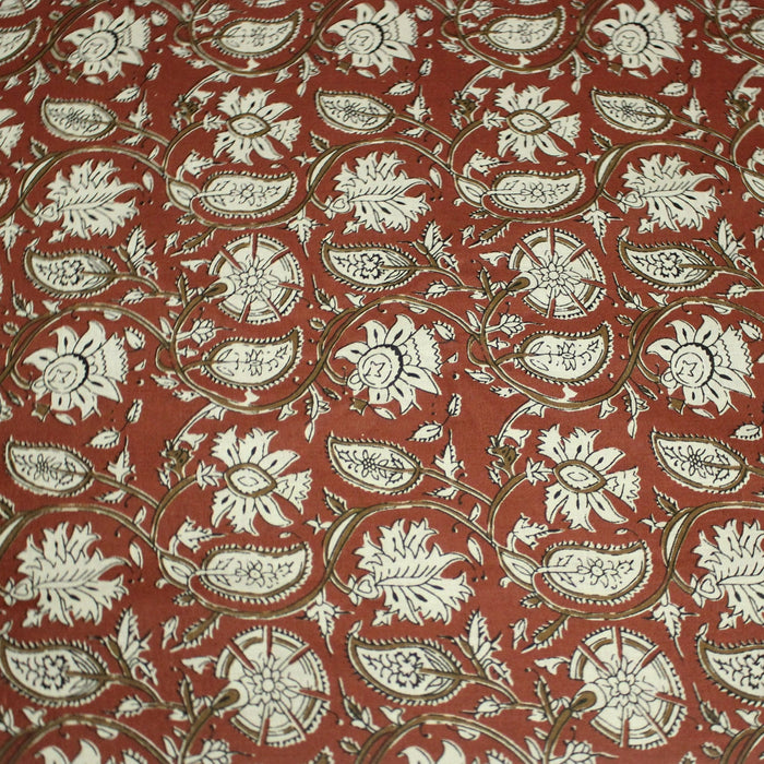 Tissu coton fin imprimé INDIENNES rouge aux fleurs traditionnelles indiennes ocres et écrues - TissusPapi.com
