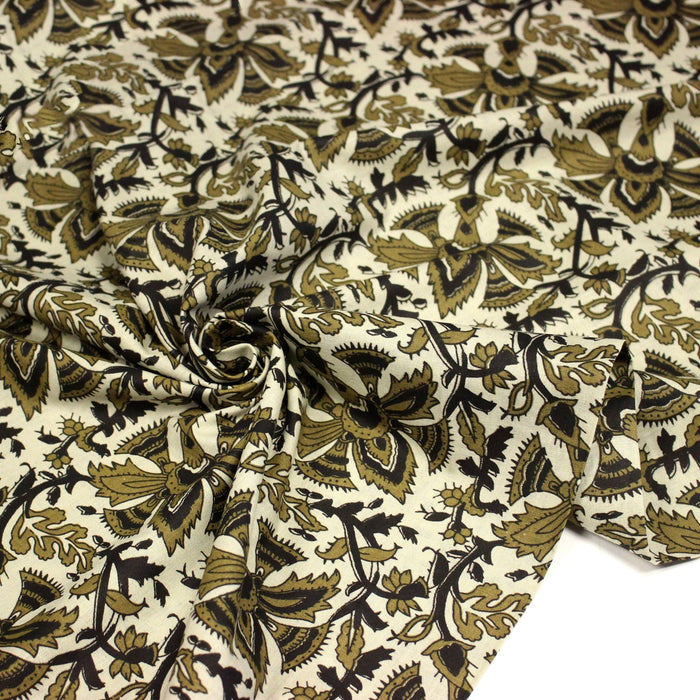 Tissu coton fin imprimé INDIENNE écru aux fleurs traditionnelles indiennes ocres et noires - TissusPapi.com