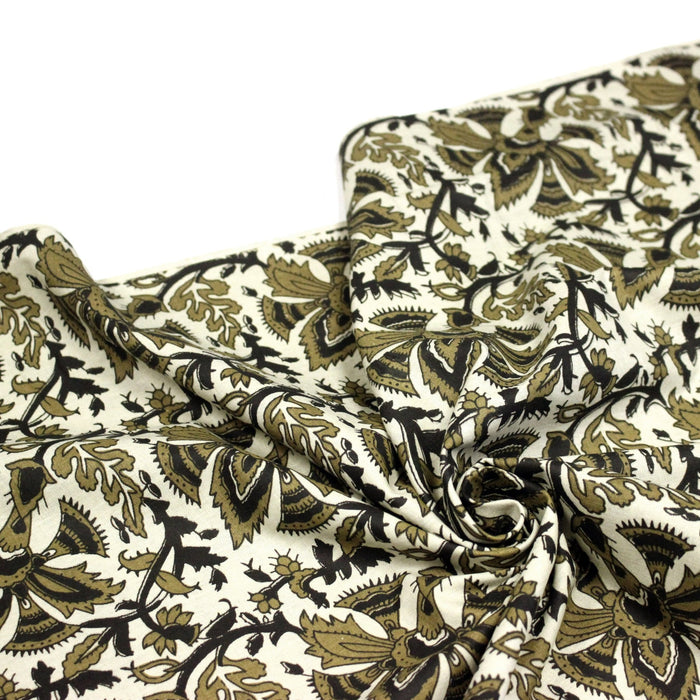 Tissu coton fin imprimé INDIENNE écru aux fleurs traditionnelles indiennes ocres et noires - TissusPapi.com
