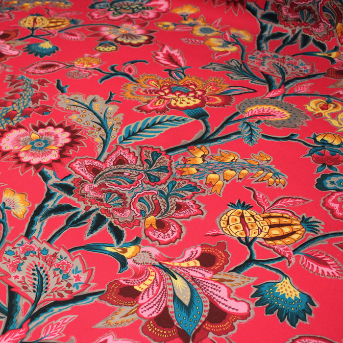 Tissu ROMY motifs fleuris indiennes, fond rose fuchsia, 100% coton - Collection Thevenon