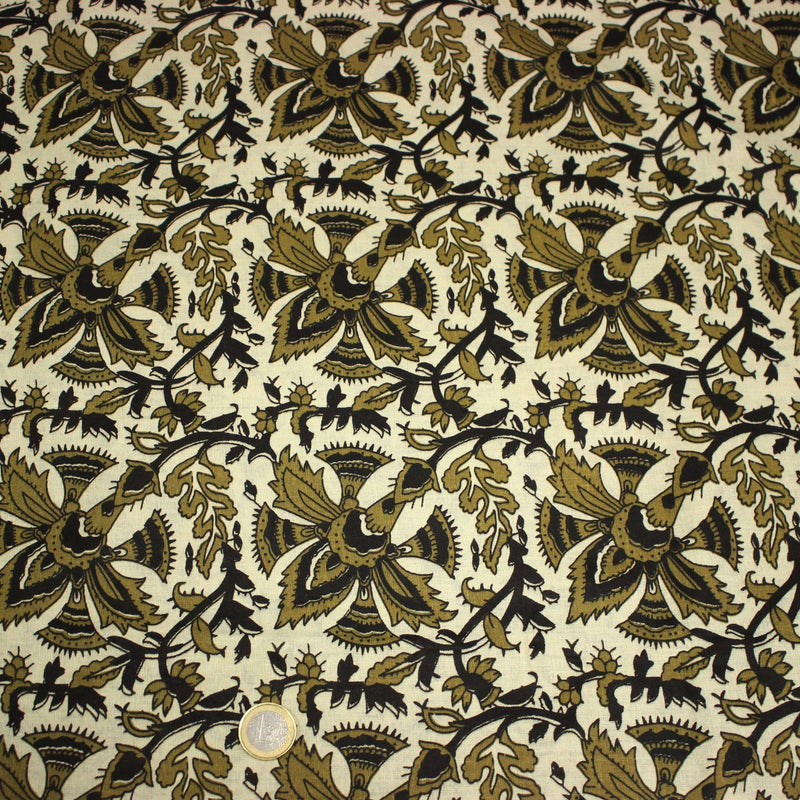 Tissu coton fin imprimé INDIENNE écru aux fleurs traditionnelles indiennes ocres et noires - TissusPapi.com