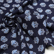 Tissu coton fin imprimé INDIENNES, bleu marine aux fleurs blanches et bleues - STANDARD 100 OEKO - TEX - TissusPapi.com