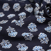 Tissu coton fin imprimé INDIENNES, bleu marine aux fleurs blanches et bleues - STANDARD 100 OEKO - TEX - TissusPapi.com