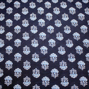 Tissu coton fin imprimé INDIENNES, bleu marine aux fleurs blanches et bleues - STANDARD 100 OEKO - TEX - TissusPapi.com