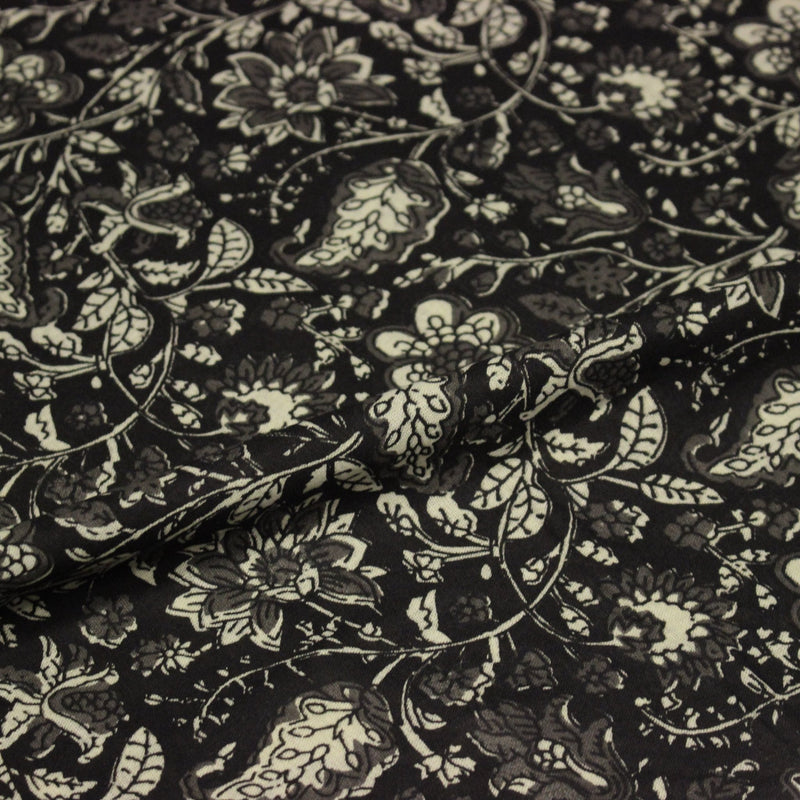 Tissu coton fin imprimé INDIENNES noir aux fleurs traditionnelles indiennes noires et écrues - TissusPapi.com