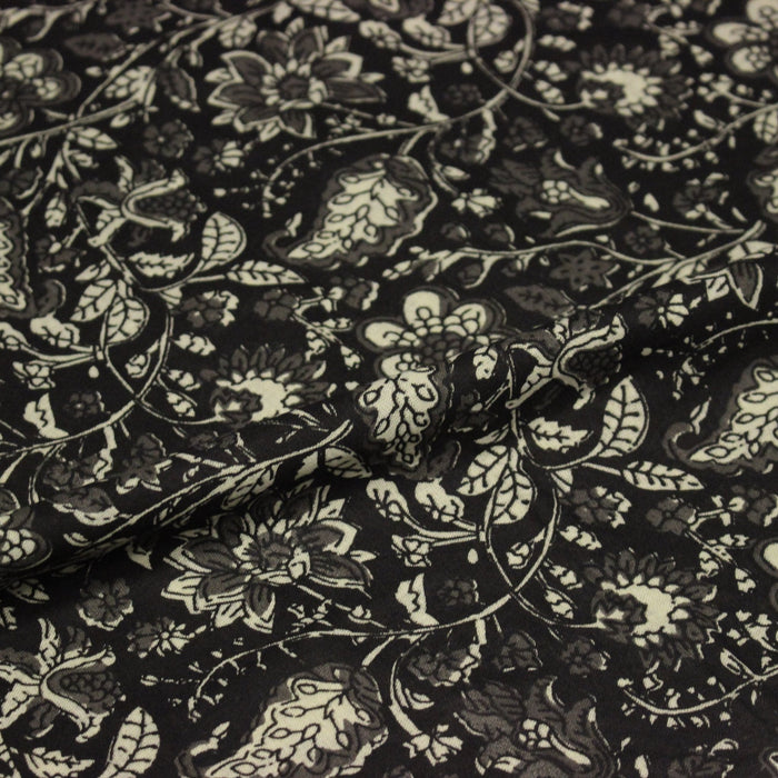 Tissu coton fin imprimé INDIENNES noir aux fleurs traditionnelles indiennes noires et écrues - TissusPapi.com