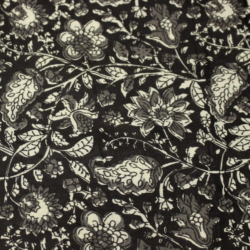 Tissu coton fin imprimé INDIENNES noir aux fleurs traditionnelles indiennes noires et écrues - TissusPapi.com