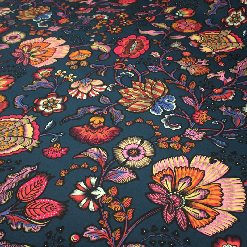 Tissu demi natté INDIENNES fleuri 100% coton, fond bleu pétrole - Collection Thevenon - TissusPapi.com