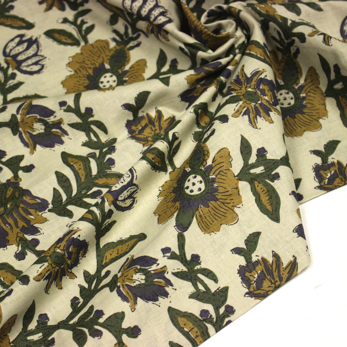 Tissu coton fin imprimé INDIENNES écru aux fleurs indiennes vertes jaunes et bleues